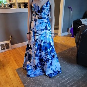 Prom gown